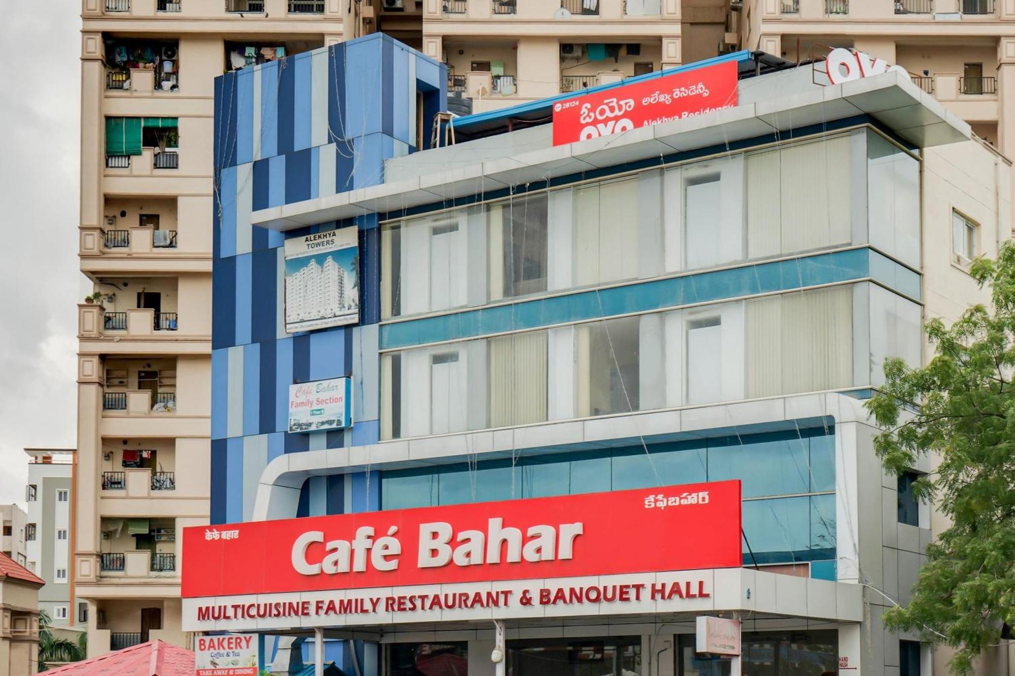 OYO 28124 Alekhya Residency Cafe Bahar Hotel Sururnagar Bagian luar foto